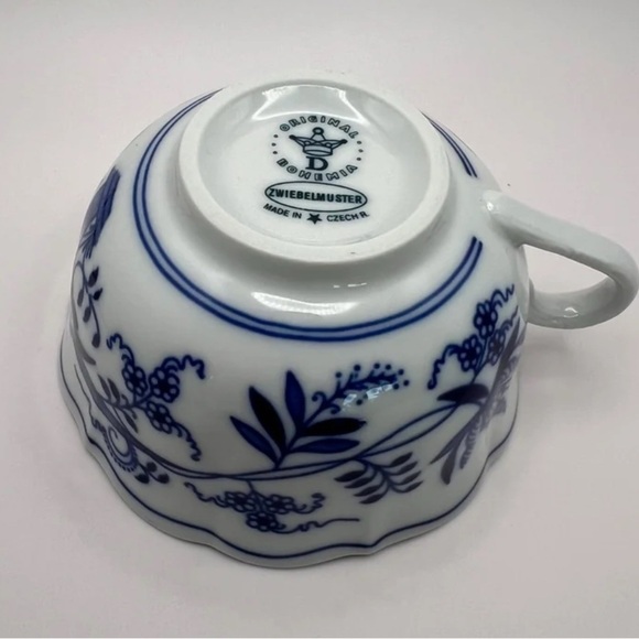 Zwiebelmuster Czech Blue & White Teacup and Saucer – Bohemia Porcelain – Vtg - Picture 9 of 9